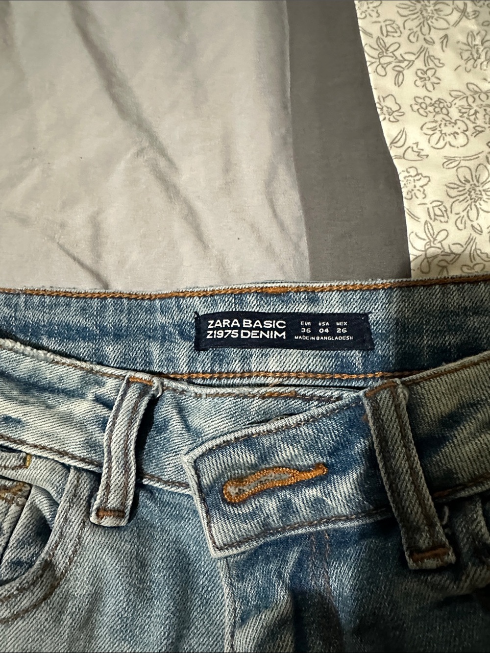 Zara Light Wash Jeans with Red Rose Embroidery - Picture 3 of 3